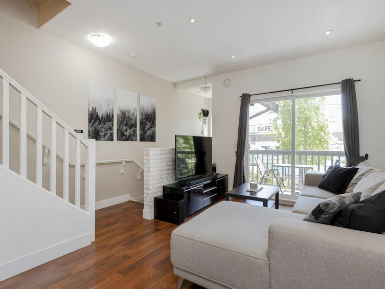 109-4438 Albert Street, Burnaby, BC, V5C 2G2 - 6