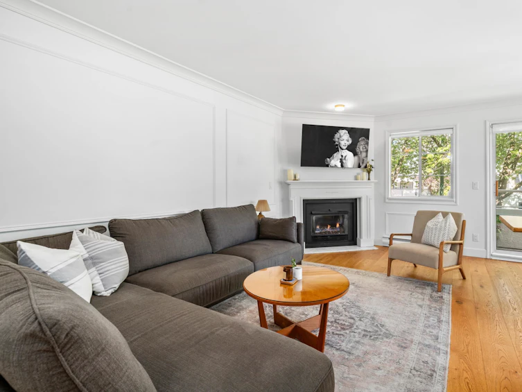 8-249 East 4th Street, North Vancouver, BC, V7L 1J1 - 3