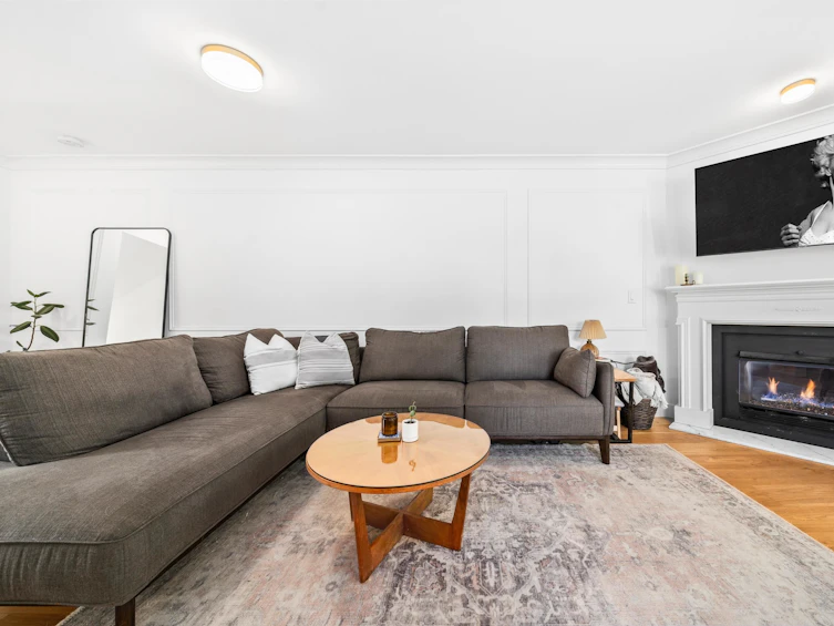 8-249 East 4th Street, North Vancouver, BC, V7L 1J1 - 4