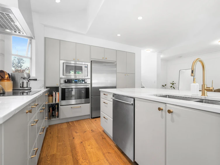 8-249 East 4th Street, North Vancouver, BC, V7L 1J1 - 12