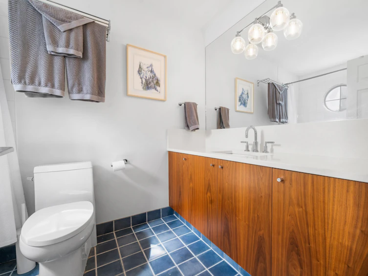 8-249 East 4th Street, North Vancouver, BC, V7L 1J1 - 27