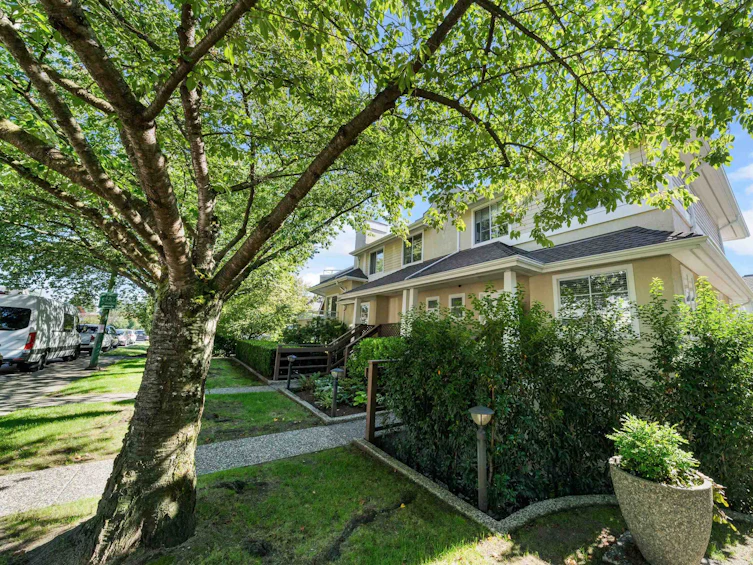 8-249 East 4th Street, North Vancouver, BC, V7L 1J1 - 39