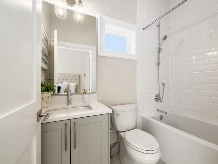 1248 East 23 Avenue, Vancouver, BC, V5V 1Y9 - 24