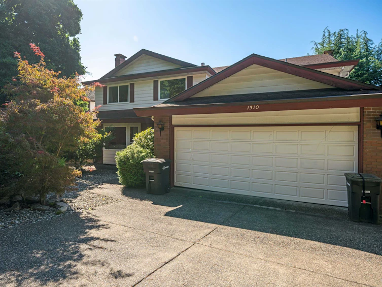 1310 Glen Abbey Drive, Burnaby, BC, V5A 3Y4 - 2