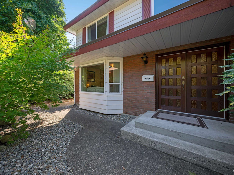1310 Glen Abbey Drive, Burnaby, BC, V5A 3Y4 - 3