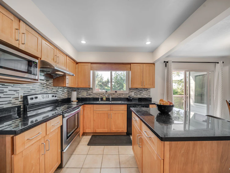 1310 Glen Abbey Drive, Burnaby, BC, V5A 3Y4 - 13