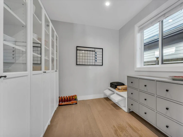 362 East 12th Street, North Vancouver, BC, V7L 2J9 - 6