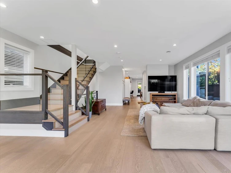 362 East 12th Street, North Vancouver, BC, V7L 2J9 - 11