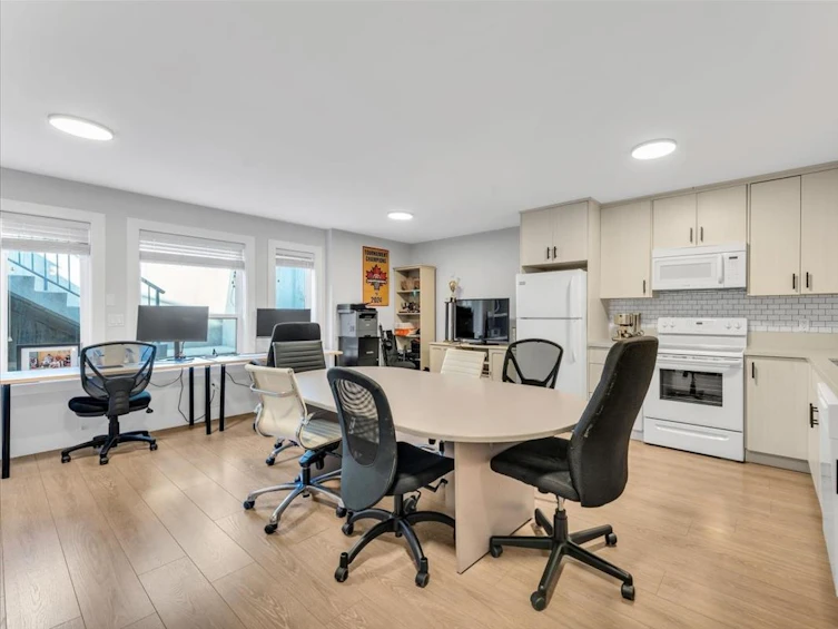 362 East 12th Street, North Vancouver, BC, V7L 2J9 - 32