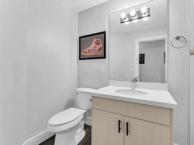 362 East 12th Street, North Vancouver, BC, V7L 2J9 - 34