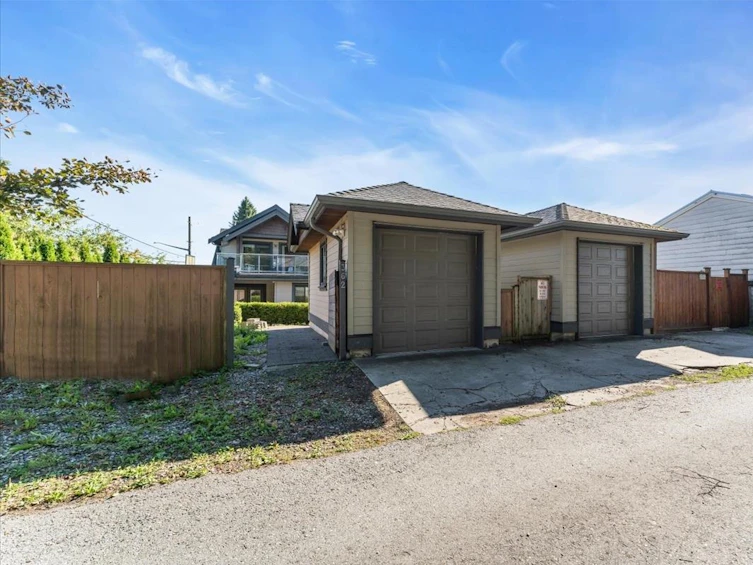 362 East 12th Street, North Vancouver, BC, V7L 2J9 - 36