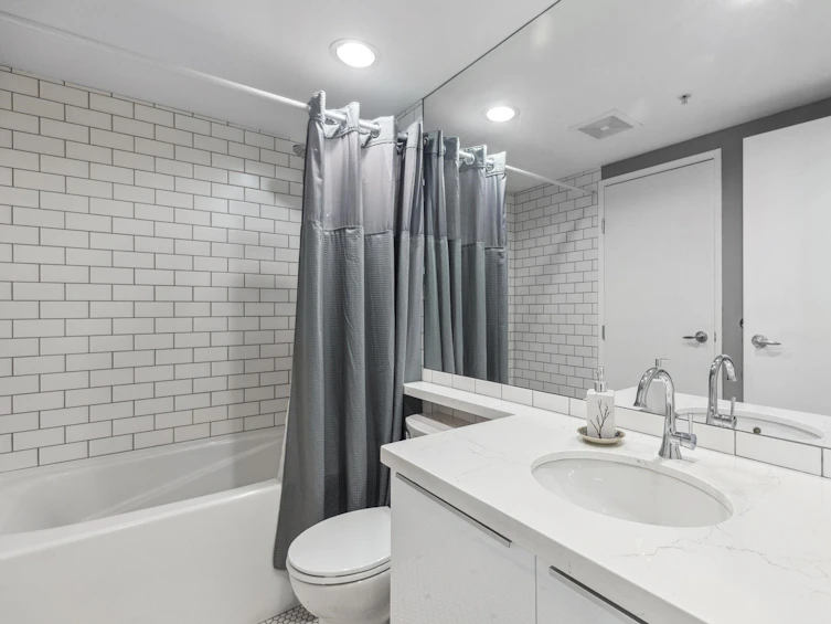 1106-124 West 1st Street, North Vancouver, BC, V7M 3N3 - 15