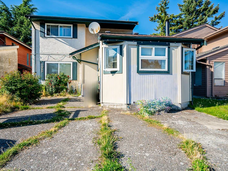 12985 73b Avenue, Surrey, BC, V3W 7K4