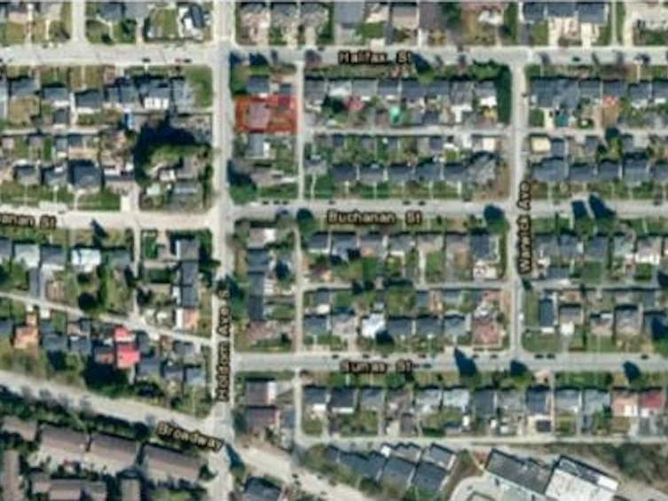 1818 Holdom Avenue, Burnaby, BC, V5B 3W2 - 2