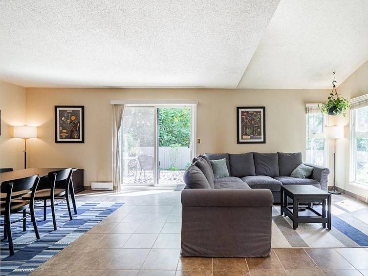 7444 Meadowland Place, Vancouver, BC, V5S 3Z4 - 4