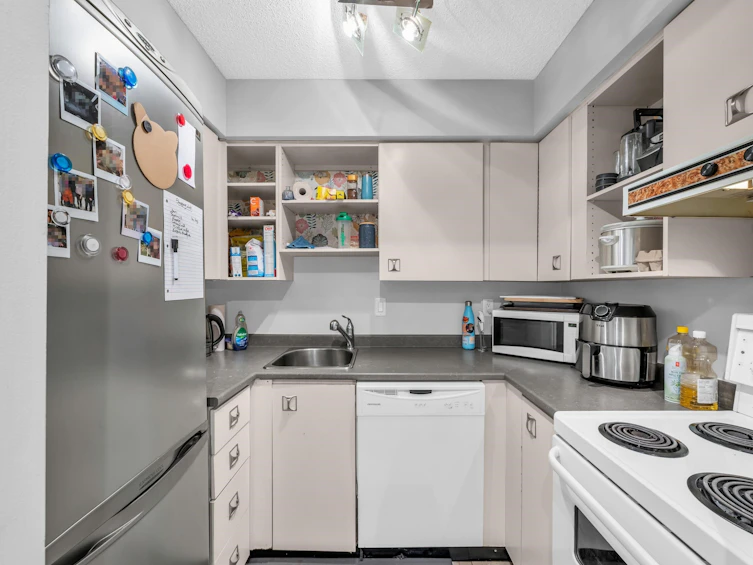 209-1855 Nelson Street, Vancouver, BC, V6G 1M9 - 11