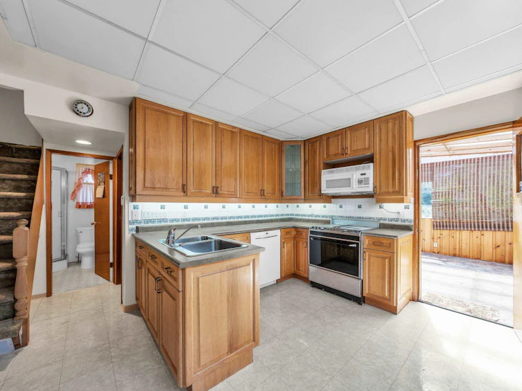 238 E 23rd Avenue, Vancouver, BC, V5V 1X3 - 9