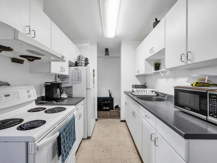 402-6759 Willingdon Avenue, Burnaby, BC, V5H 3Y9 - 12