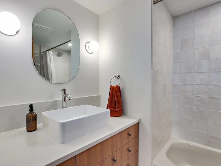 207-2475 York Avenue, Vancouver, BC, V6K 1C9 - 17