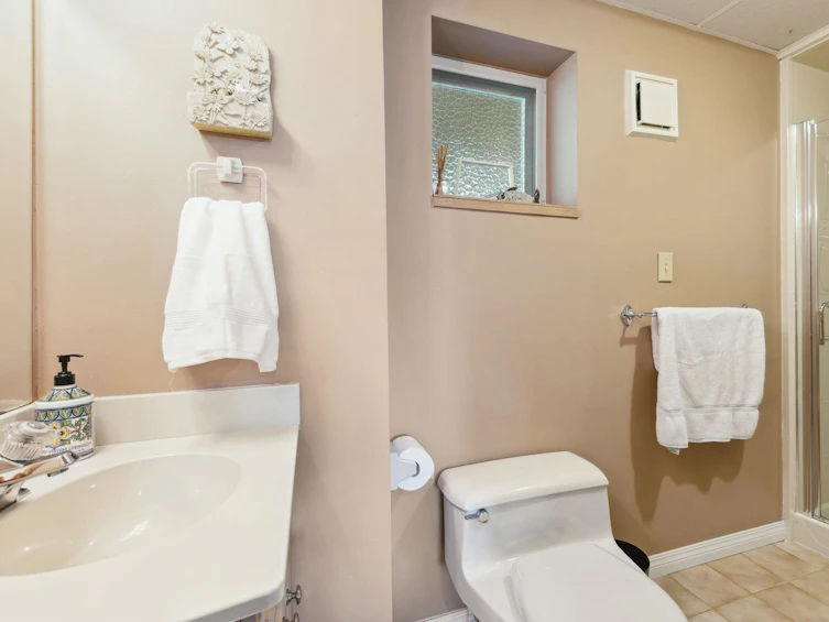 1332 Crayford Close, North Vancouver, BC, V7J 1P7 - 25