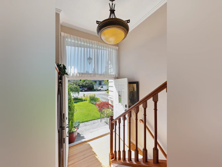 1332 Crayford Close, North Vancouver, BC, V7J 1P7 - 28