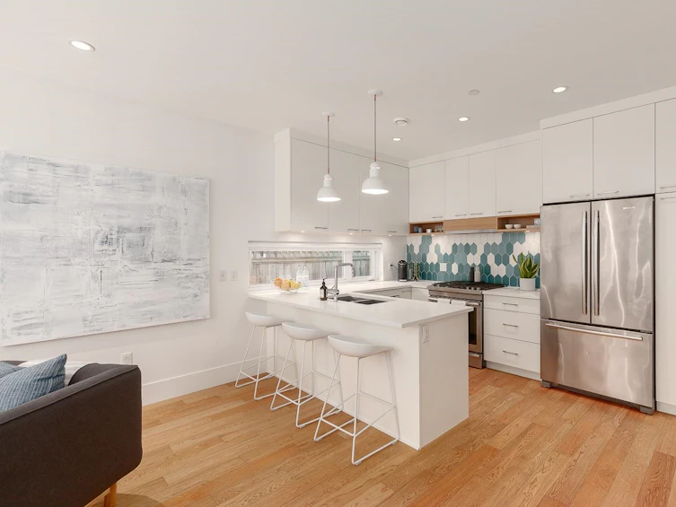 1018 East 14th Avenue, Vancouver, BC, V5T 2N9 - 3