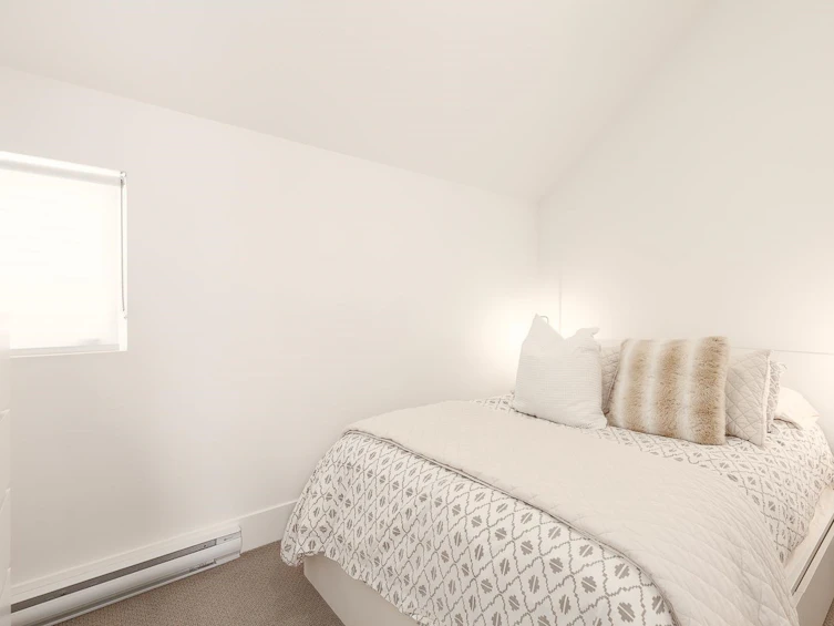 1018 East 14th Avenue, Vancouver, BC, V5T 2N9 - 14