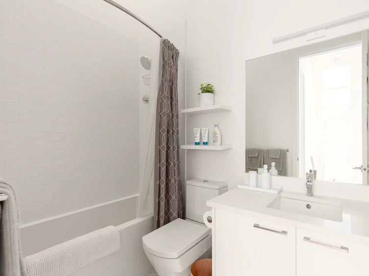 1018 East 14th Avenue, Vancouver, BC, V5T 2N9 - 16