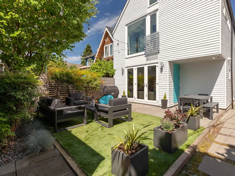 1018 East 14th Avenue, Vancouver, BC, V5T 2N9 - 22