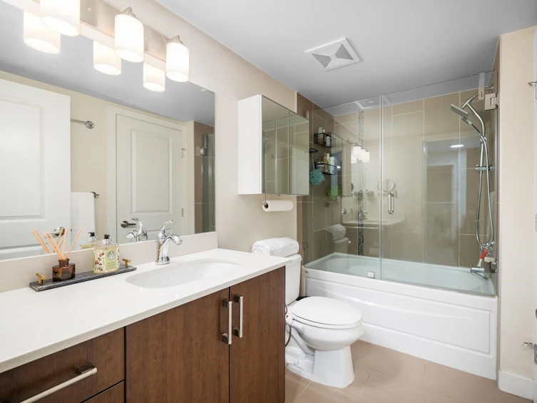 234-15850 26, Surrey, BC, V3S 2N6 - 11