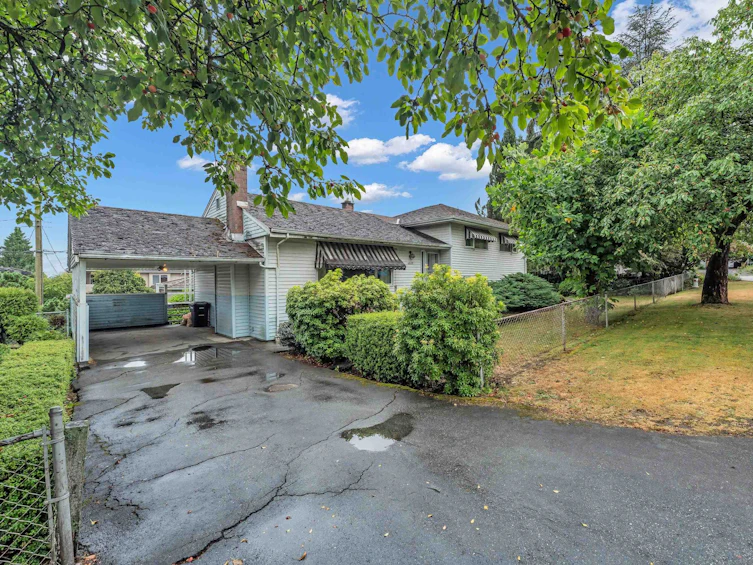 4838 Gilpin Court, Burnaby, BC, V5G 3A3 - 2
