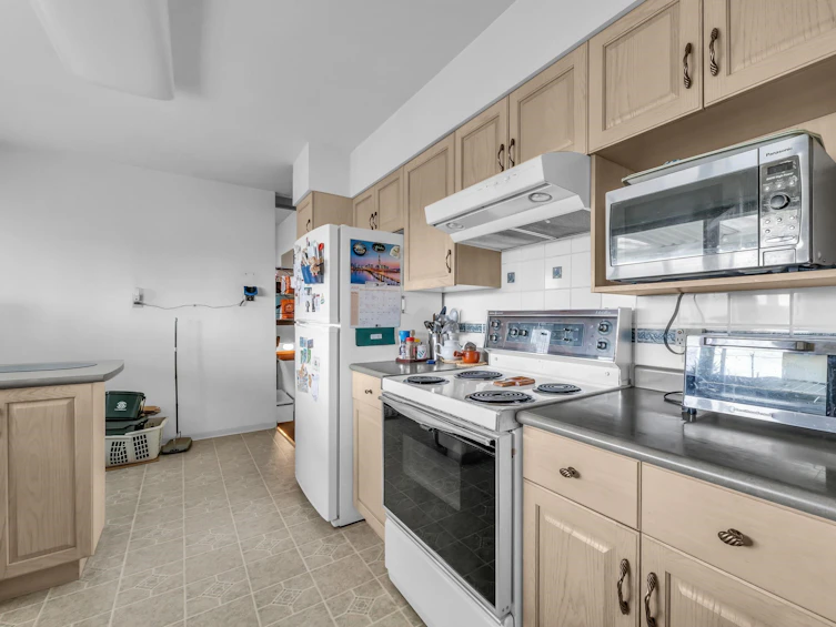 4838 Gilpin Court, Burnaby, BC, V5G 3A3 - 23