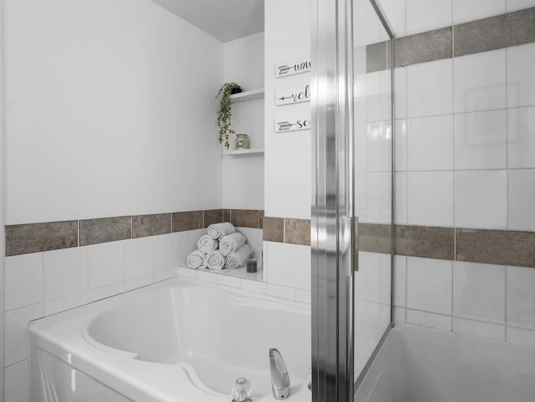 9444 202b, Langley, BC, V1M 3Z4 - 24