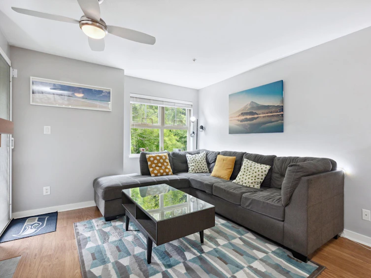 205-675 Park Crescent, New Westminster, BC, V3L 5W4 - 3