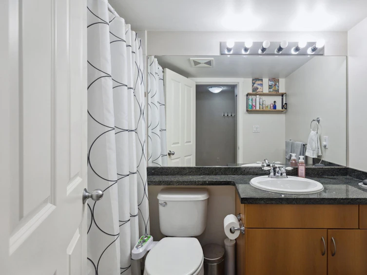 205-675 Park Crescent, New Westminster, BC, V3L 5W4 - 14