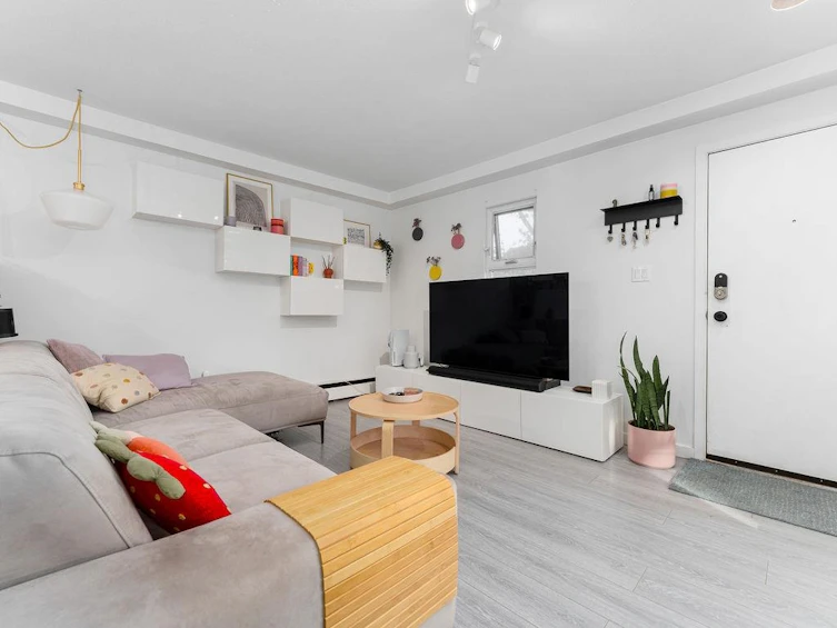 3-870 West 7th Avenue, Vancouver, BC, V5Z 4C1 - 3
