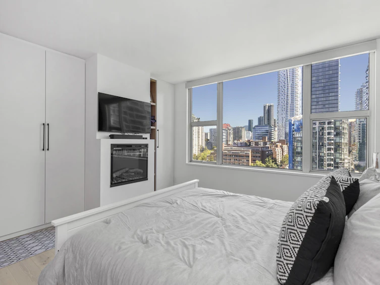 1902-1500 Hornby Street, Vancouver, BC, V6Z 2R1 - 17