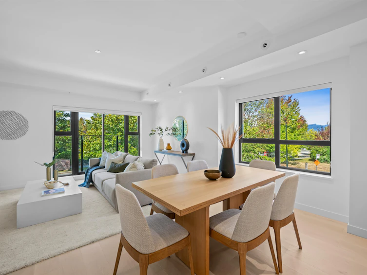 580 W 28th Avenue, Vancouver, BC, V5Z 2H1 - 4
