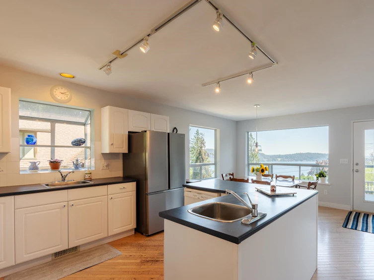 496 Reed Road, Gibsons, BC, V0N 1V1 - 3