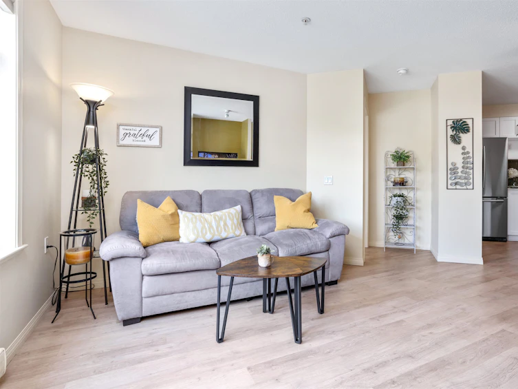 321-8880 202, Langley, BC, V1M 4E7 - 4