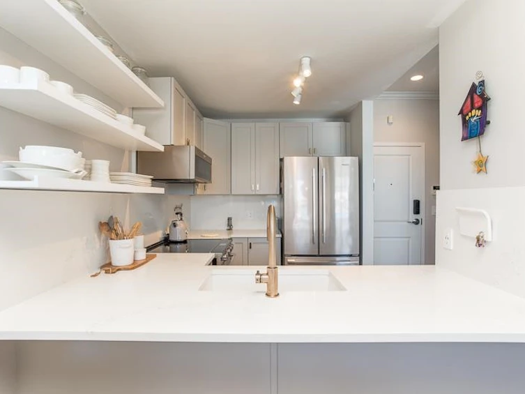 203-3880 Chatham Street, Richmond, BC, V7E 2Z5 - 7