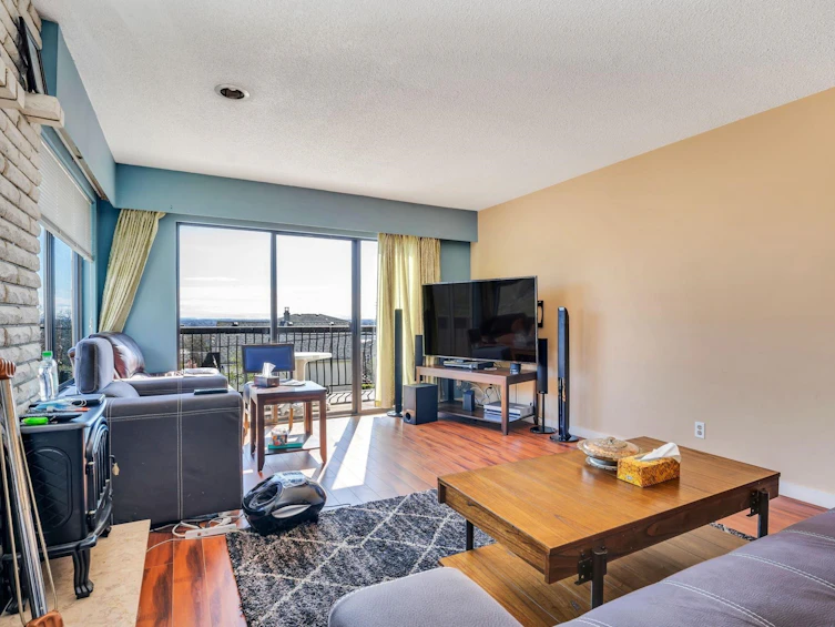 7675 Prince Albert Street, Vancouver, BC, V5X 3Z3 - 4