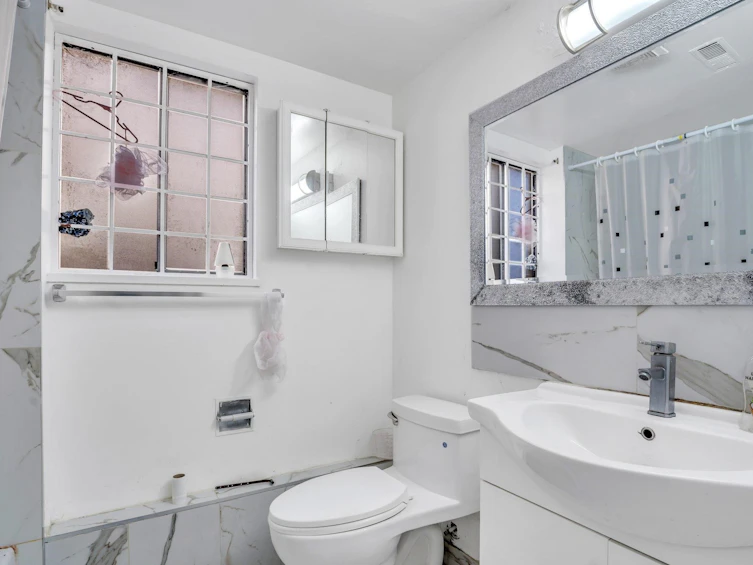 7675 Prince Albert Street, Vancouver, BC, V5X 3Z3 - 24