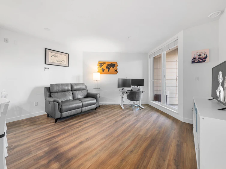 214-108 E 8th Street, North Vancouver, BC, V7L 0H1 - 17
