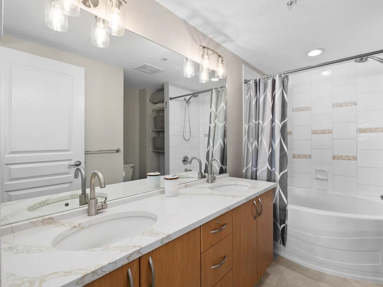 209-2958 Silver Springs Boulevard, Coquitlam, BC, V3E 3R9 - 19