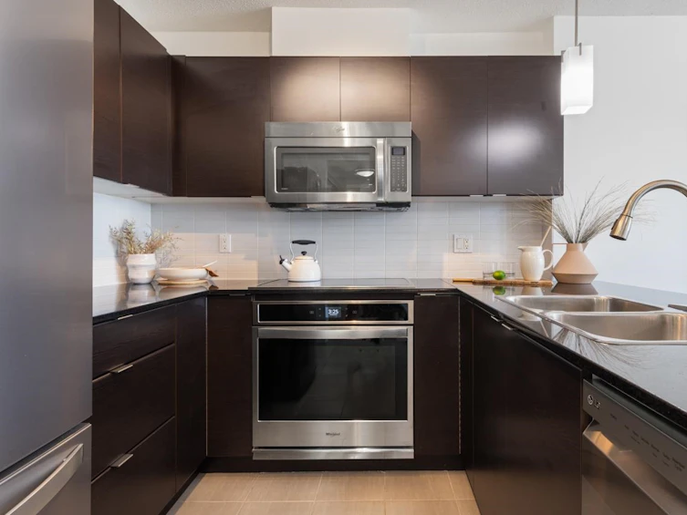 703-4118 Dawson Street, Burnaby, BC, V5C 0A3 - 4