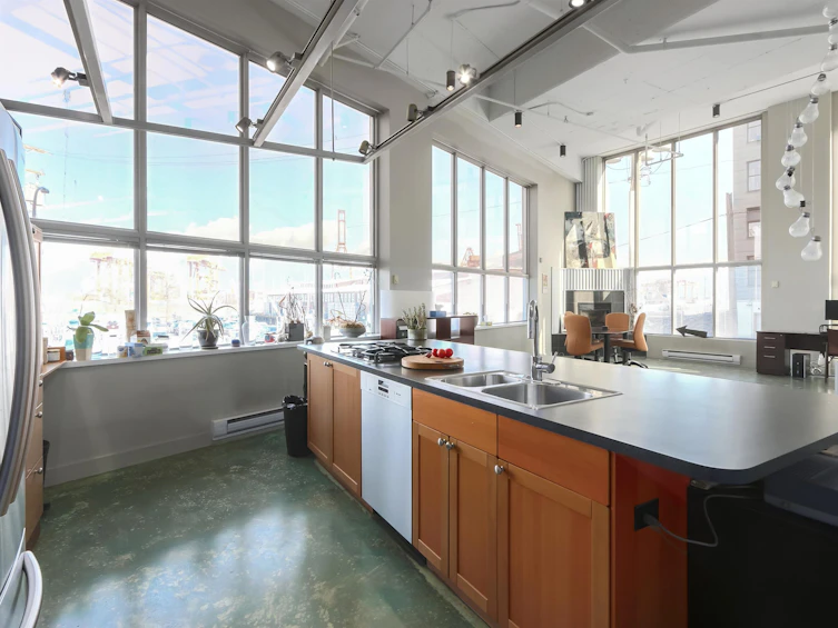 15 Gore Avenue, Vancouver, BC, V6A 2Y8 - 10