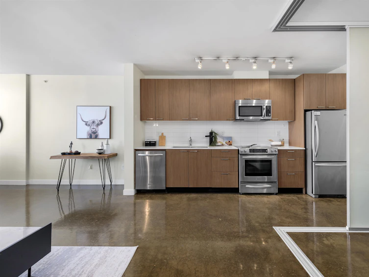 611-221 Union Street, Vancouver, BC, V6A 0B4 - 3