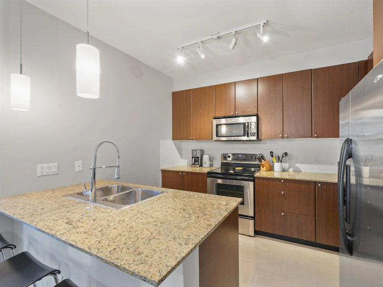 209-2477 Kelly Avenue, Port Coquitlam, BC, V3C 0B3 - 9