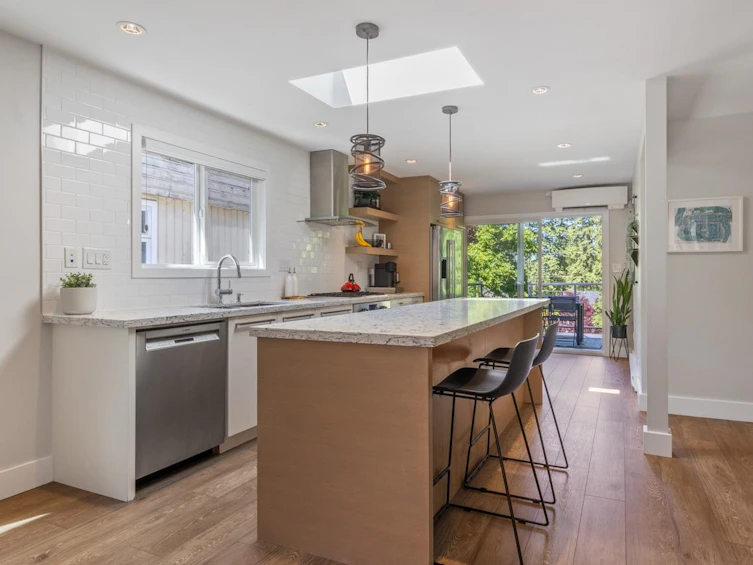 2015 Philip Avenue, North Vancouver, BC, V7P 2W5 - 10